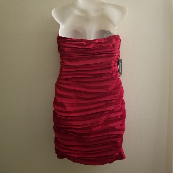 🌹NWT Express Red Ruffled Cocktail Dress - Picture 2 of 7